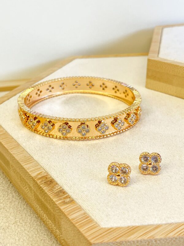 Bracelete e Brinco Banhado a Ouro 18k Cravejado em Zircônias -Semi Joia