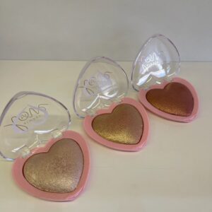Iluminador Compacto Mahav Love