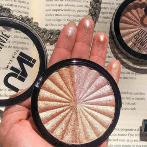 Iluminador Uni Ultimate Glow